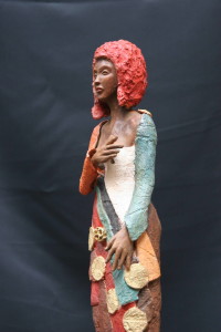 femme_a_la_robe_multicolore_7